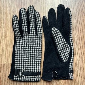 Ralph Lauren Houndstooth Gloves Women’s Medium